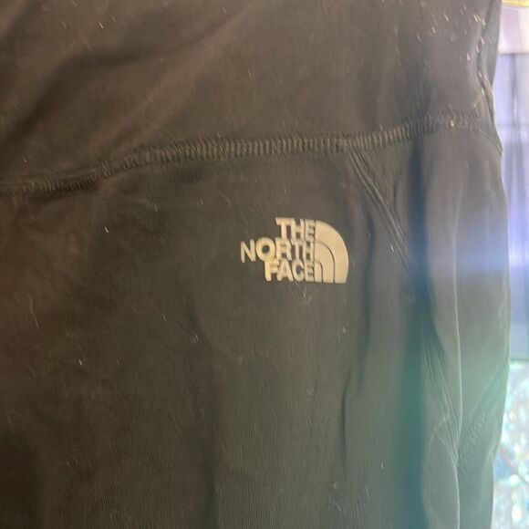 The north face large black capri leggings/pants guc - Picture 2 of 4